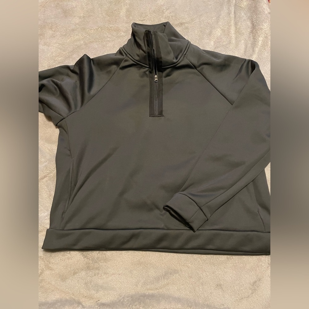 Women’s Nike Therma fit 1/2 zip​